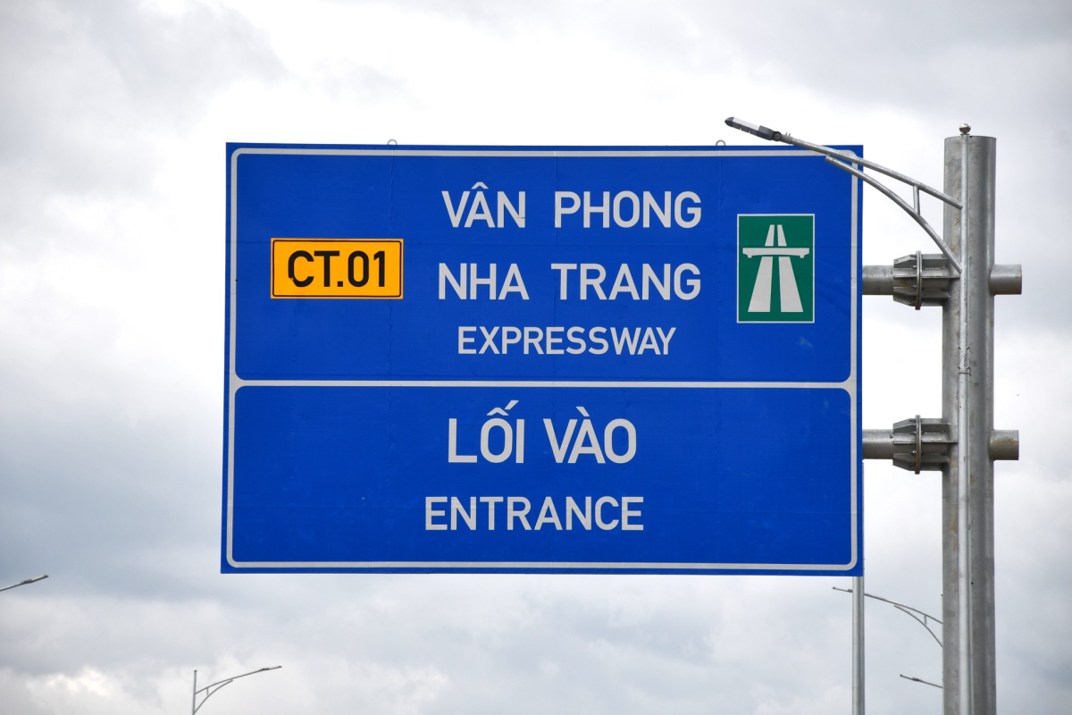 Bảng chỉ dẫn lỗi vào cao tốc Vân Phong - Nha Trang