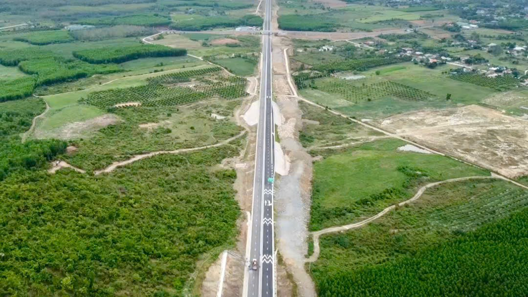 cao tốc Vân Phong - Nha Trang nhìn từ trên cao