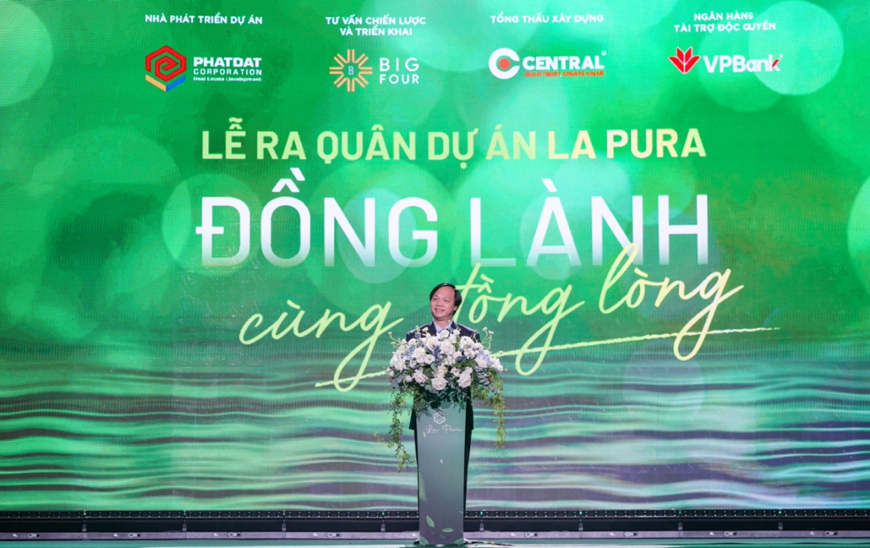 Ông Bùi Quang Anh Vũ - Thành viên hội đồng quản trị kiêm Tổng giám đốc Công ty CP Phát triển BĐS Phát Đạt phát biểu tại Lễ ra quân thành phố dưỡng lành La Pura với vai trò là nhà phát triển chính thức dự án
