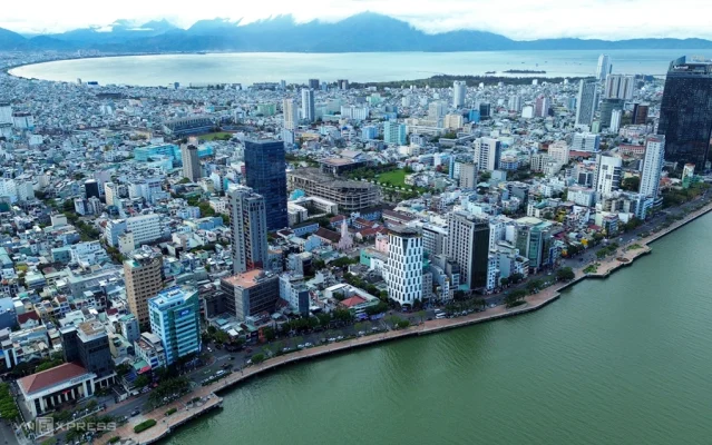 Đường Bạch Đằng, đoạn từ cầu Rồng đến cầu quay sông Hàn, đắt nhất Đà Nẵng với giá hơn 340 triệu đồng/m2