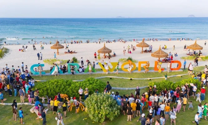 Lễ hội chào hè CaraWorld Summer Hits hút gần 5.000 người tham gia