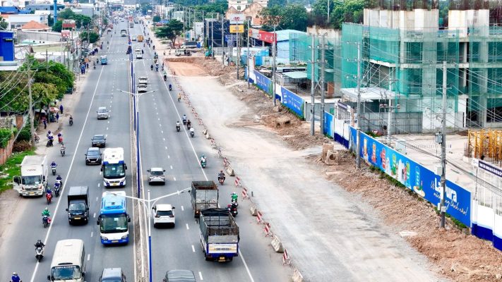 Tuyến đường giao thông huyết mạch quốc lộ 13 kết nối khu Đông Bắc và trung tâm TP.HCM là một trong những dự án hạ tầng thu hút sự chú ý đặc biệt của thị trường thời điểm này.