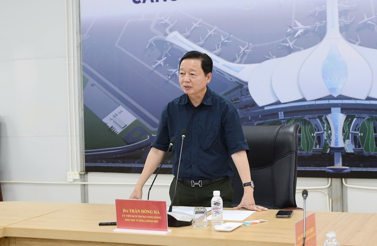 Phó Thủ tướng Trần Hồng Hà phát biểu tại buổi làm việc  - Ảnh: VGP/AT.