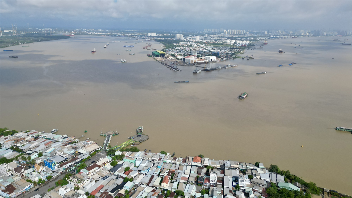 Phà Bình Khánh vẫn là phương tiện duy nhất nối Cần Giờ với trung tâm TP.HCM
